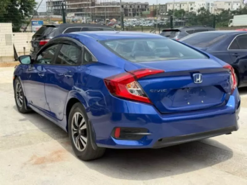 Honda Civic   - 2016