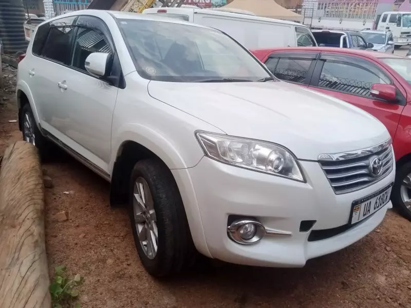 Toyota Vanguard    - 2010