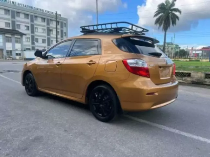 Toyota Matrix   - 2010