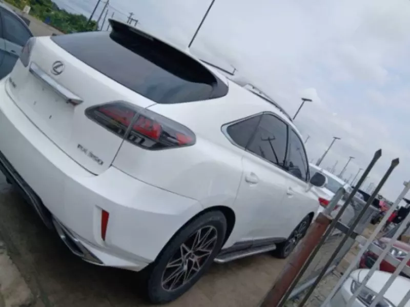 Lexus RX   - 2010