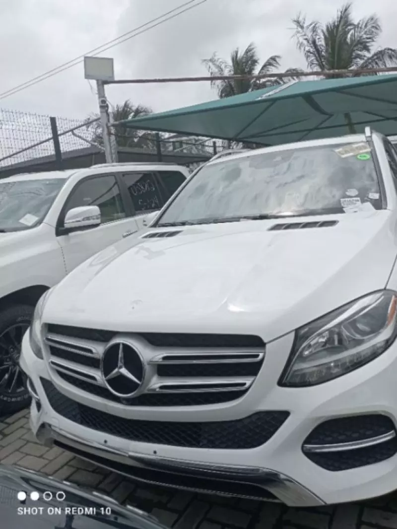 Mercedes-Benz GLE-Class   - 2016