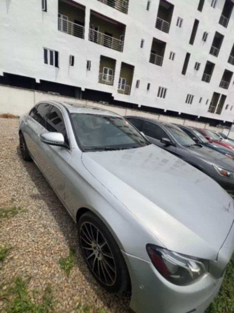 Mercedes-Benz E 300 - 2017