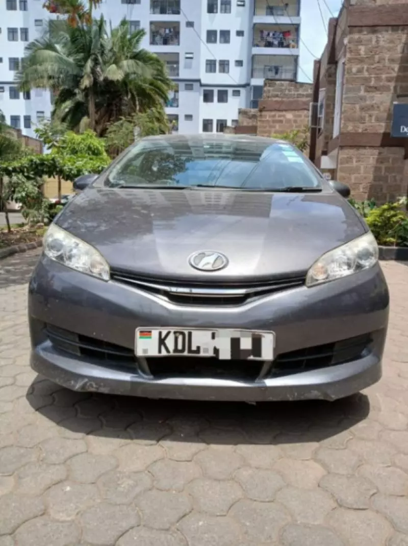 Toyota Wish   - 2016