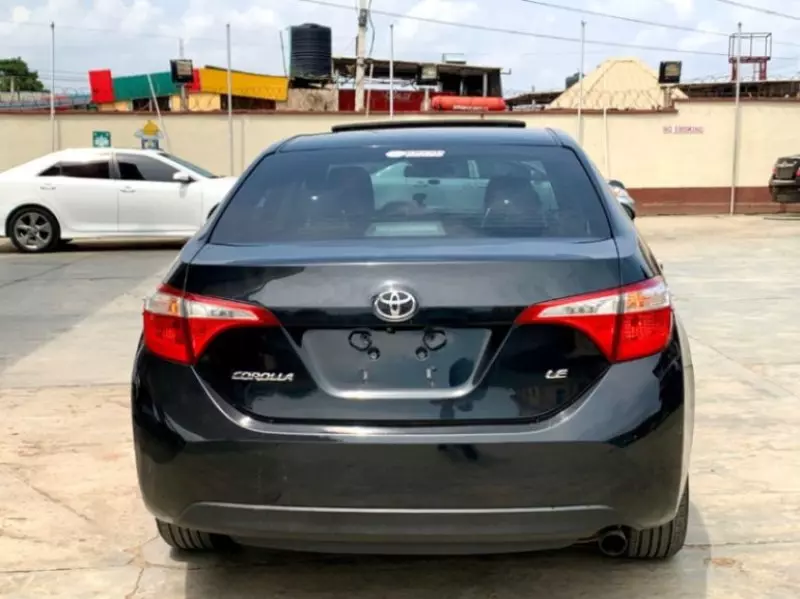 Toyota Corolla   - 2016