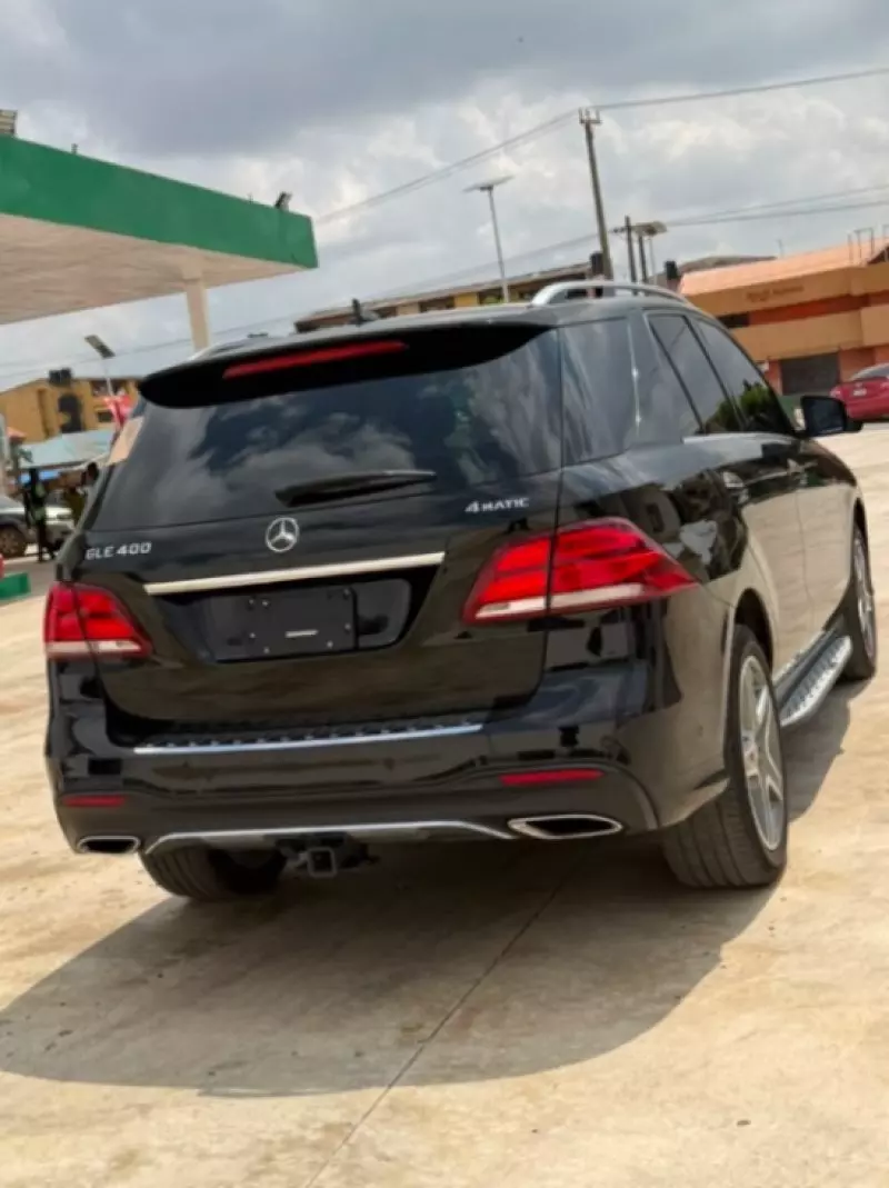 Mercedes-Benz GLE 400 - 2016