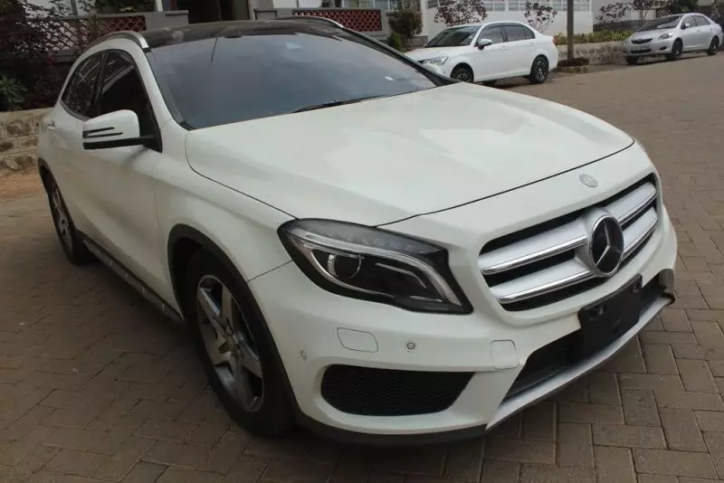 Mercedes-Benz GLA 180   - 2016
