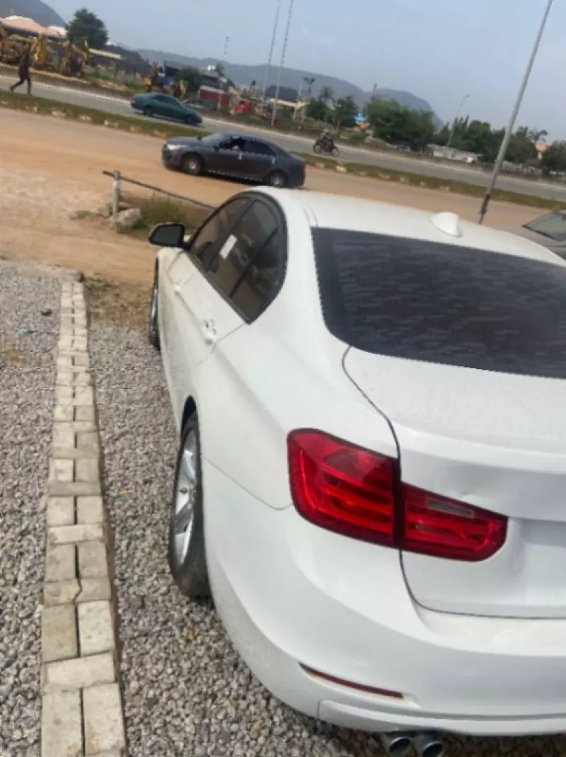 BMW 328i - 2014