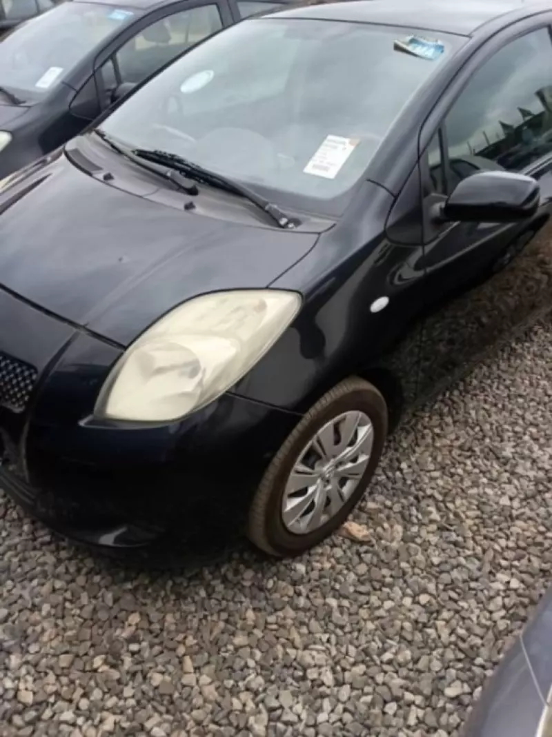 Toyota Yaris   - 2010