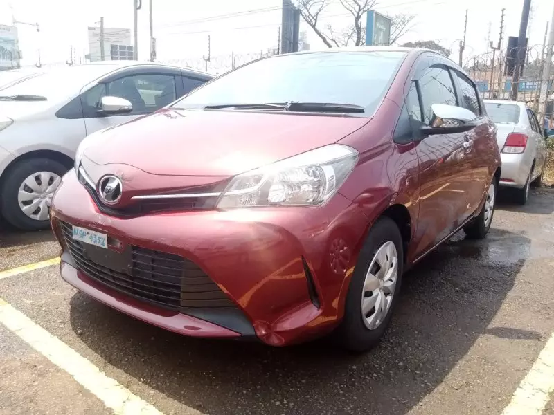 Toyota Vitz   - 2016