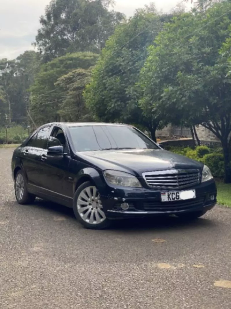Mercedes-Benz C200   - 2010
