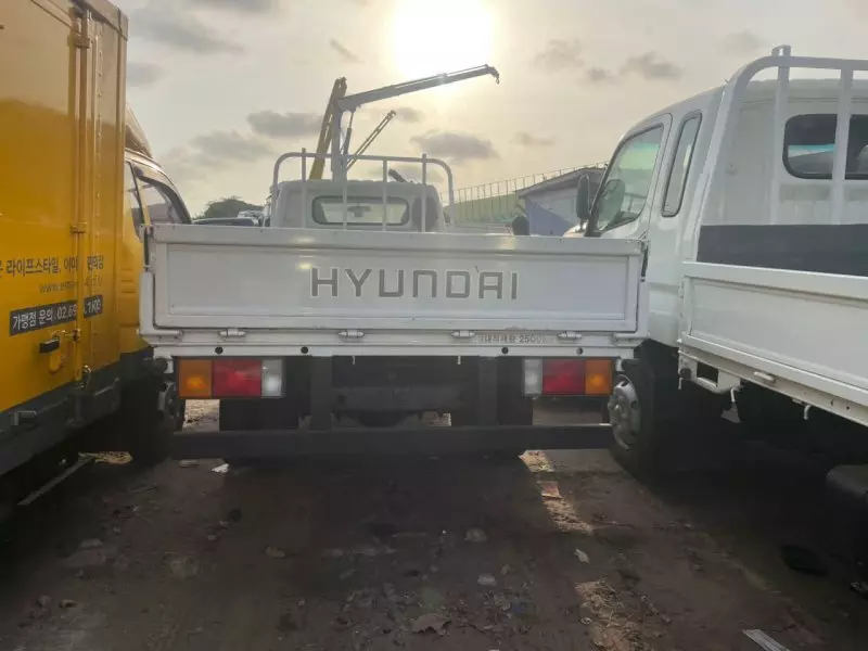 Hyundai Mighty   - 2012