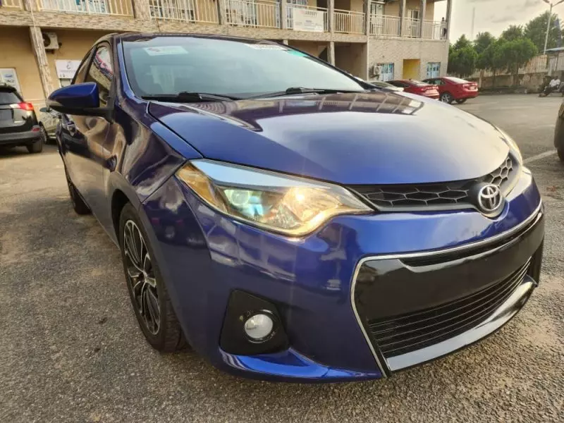 Toyota Corolla   - 2016