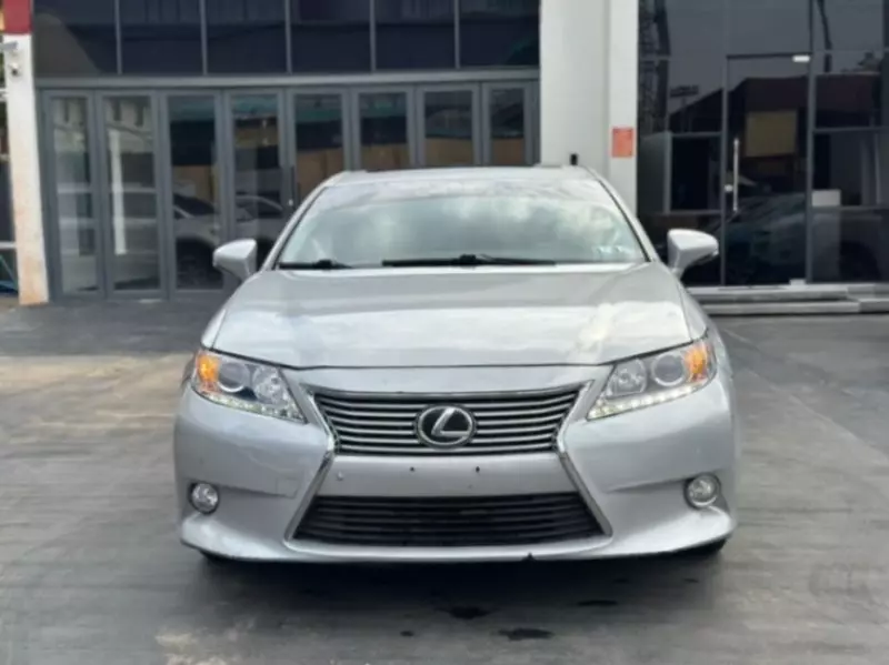 Lexus ES - 2013