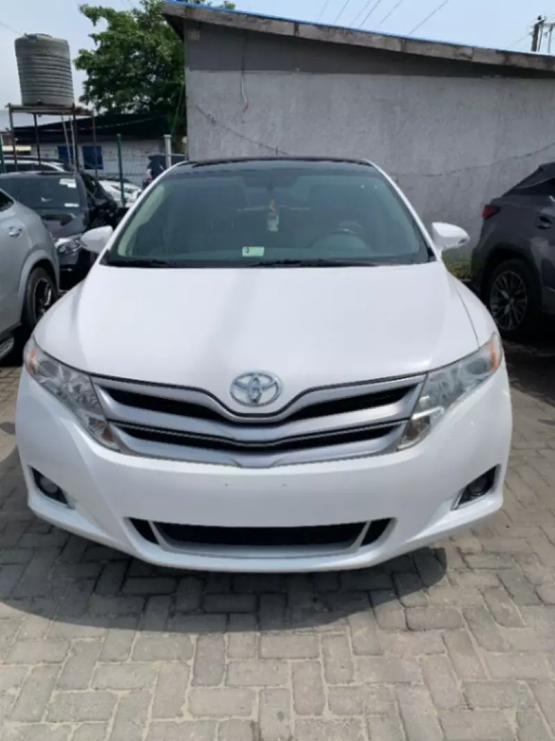 Toyota Venza   - 2013