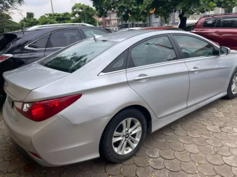Hyundai Sonata   - 2015