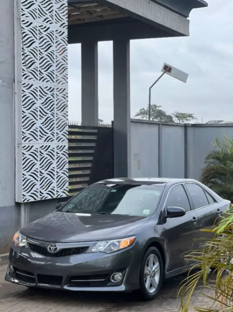 TOYOTA Camry   - 2014
