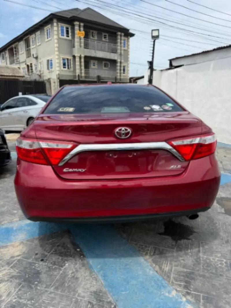 Toyota Camry   - 2015