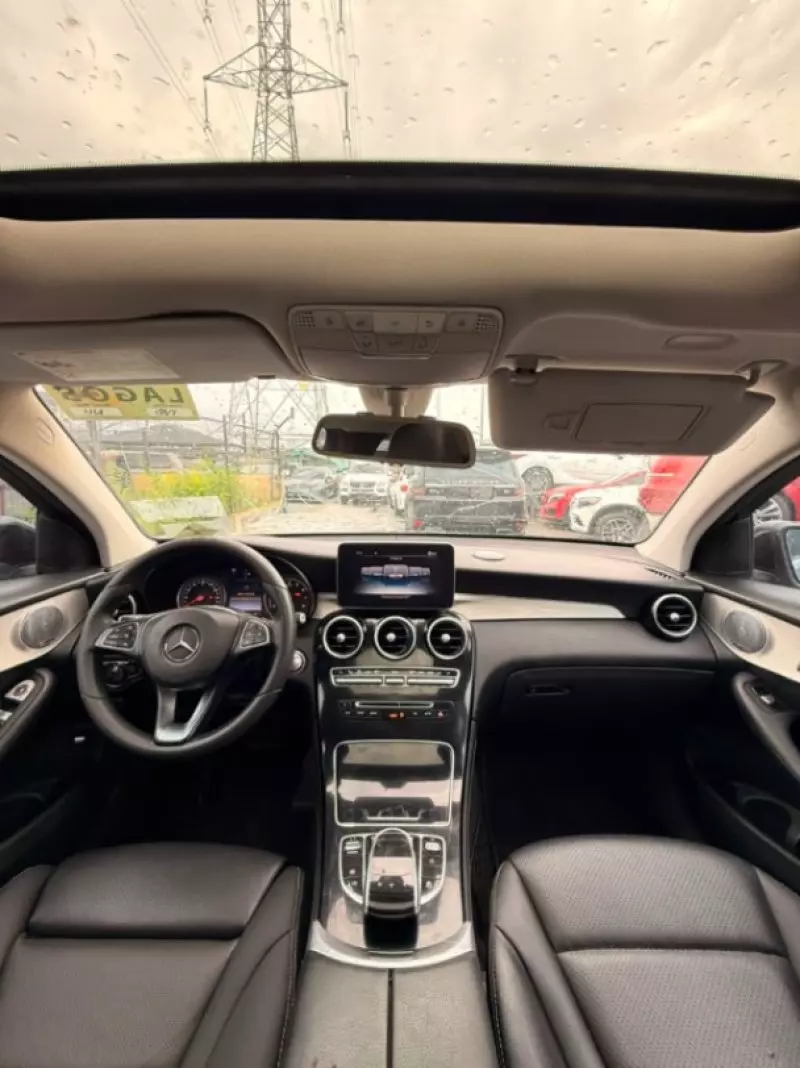 Mercedes-Benz GLC 300   - 2016