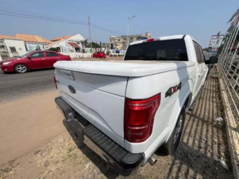 Ford F-150   - 2015