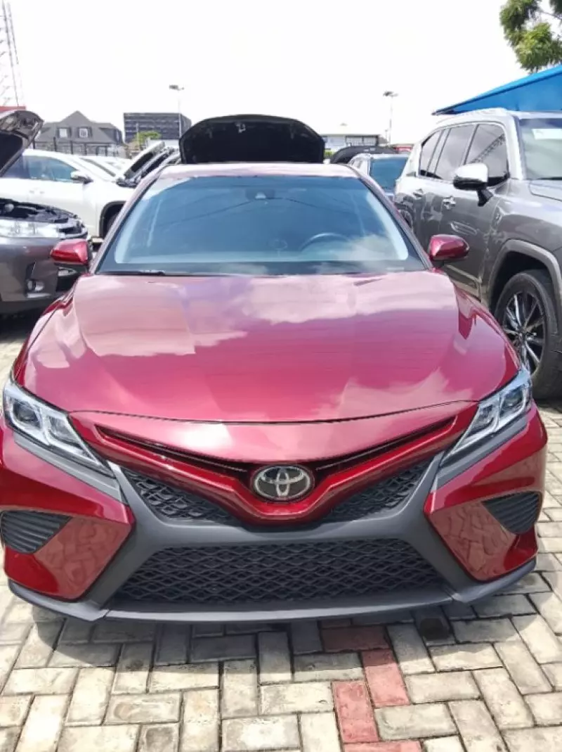 TOYOTA Camry   - 2019
