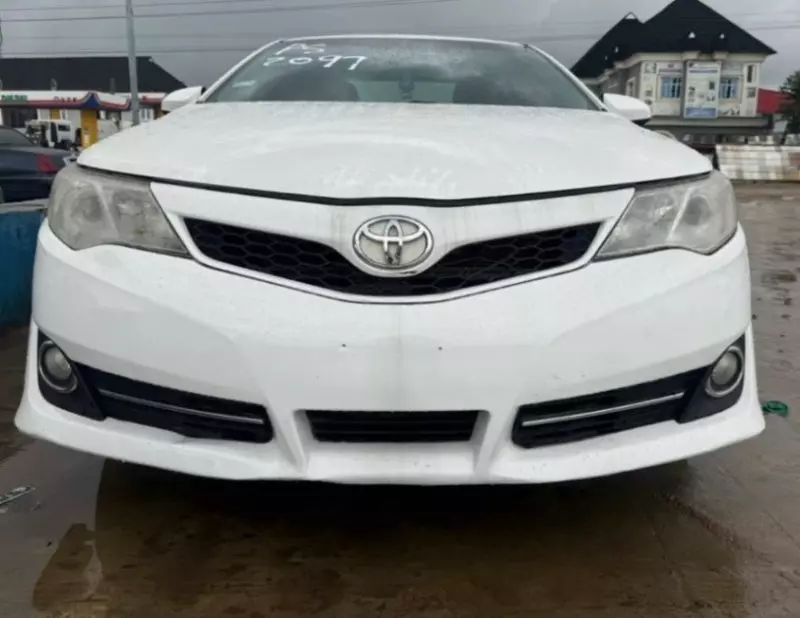 TOYOTA Camry   - 2014