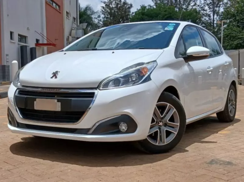 Peugeot 208   - 2018