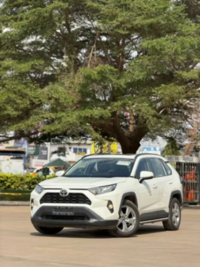 Toyota RAV 4   - 2021