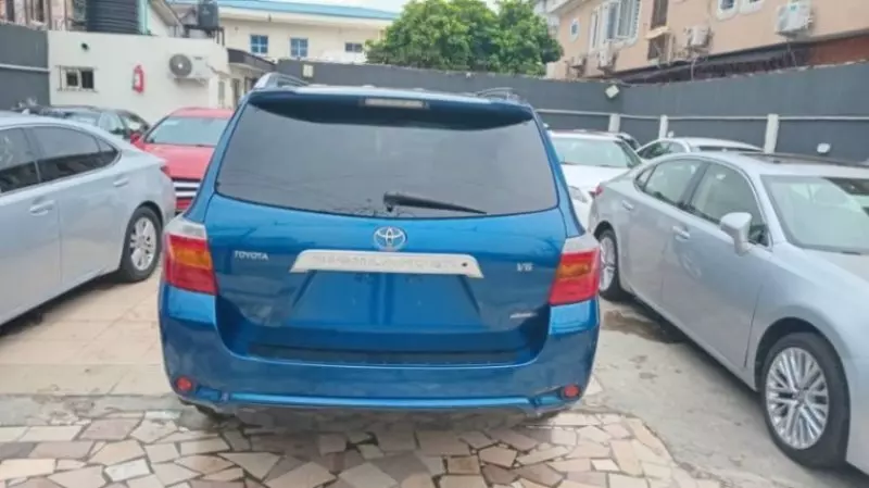 Toyota Highlander   - 2009