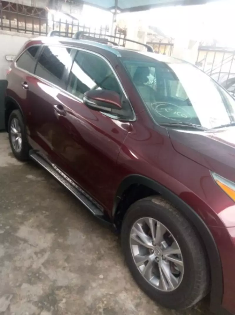 Toyota Highlander   - 2014