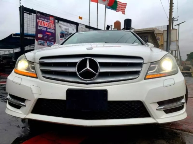 Mercedes-Benz C250   - 2013