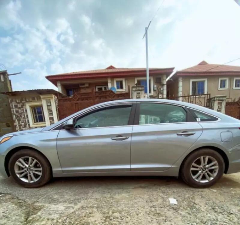 Hyundai Sonata   - 2016