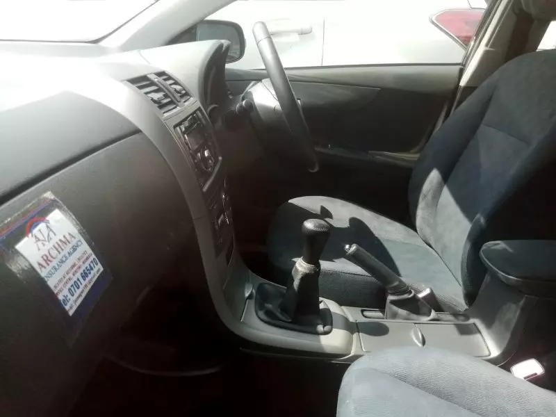 Toyota Fielder    - 2012