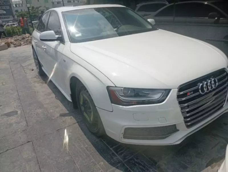 Audi A4   - 2014