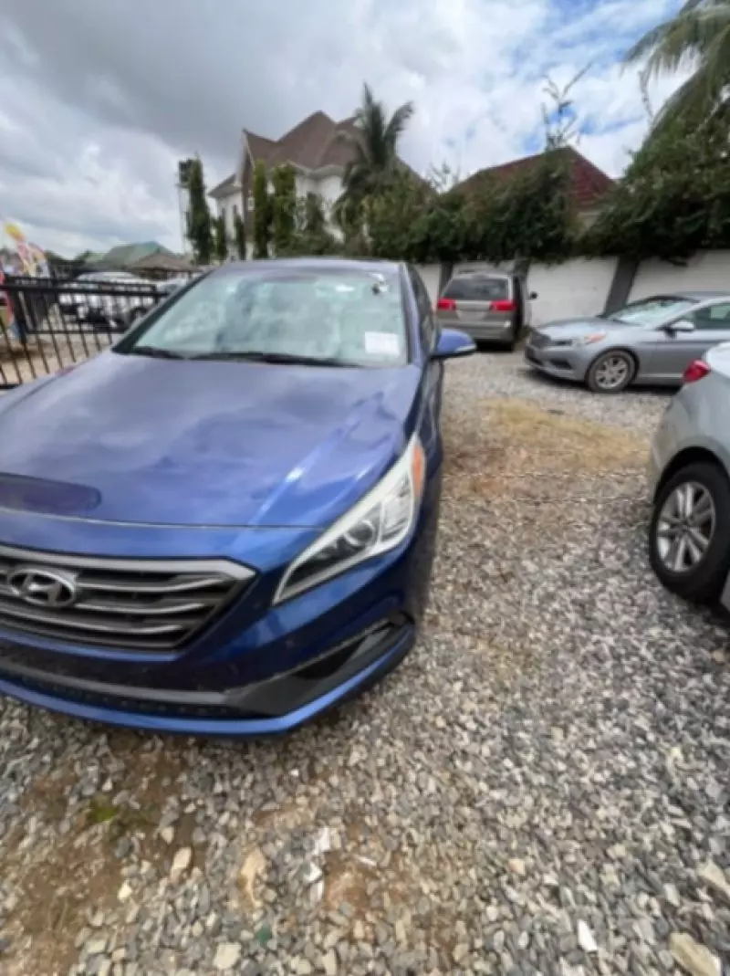 Hyundai Sonata   - 2016