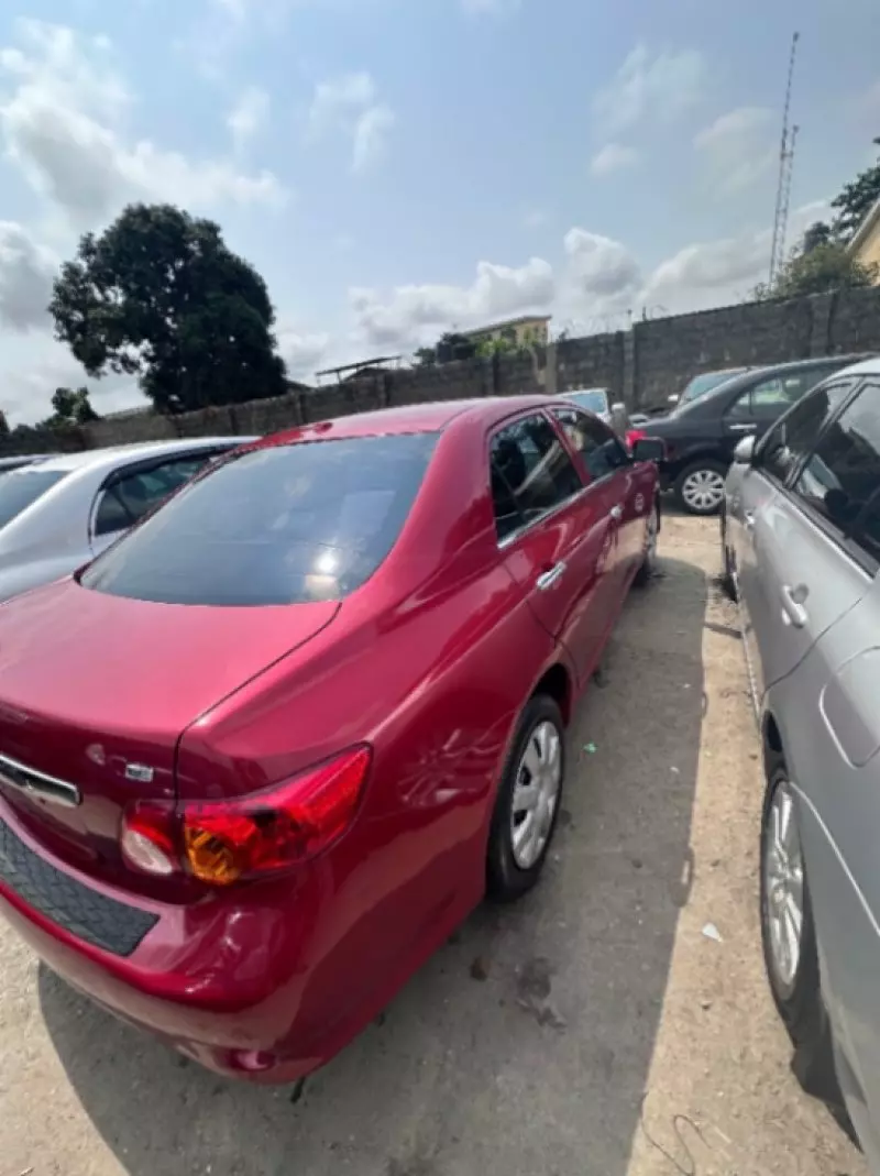 Toyota Corolla   - 2010