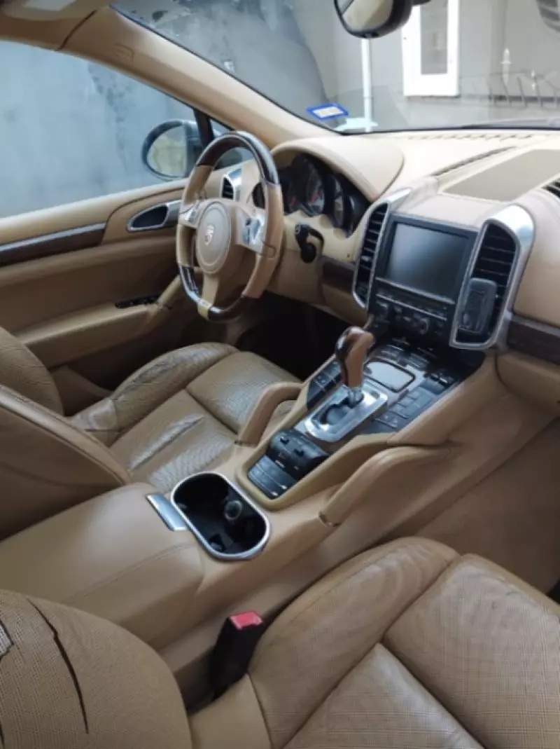 PORSCHE Cayenne   - 2011