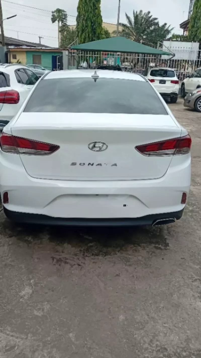 Hyundai Sonata   - 2018