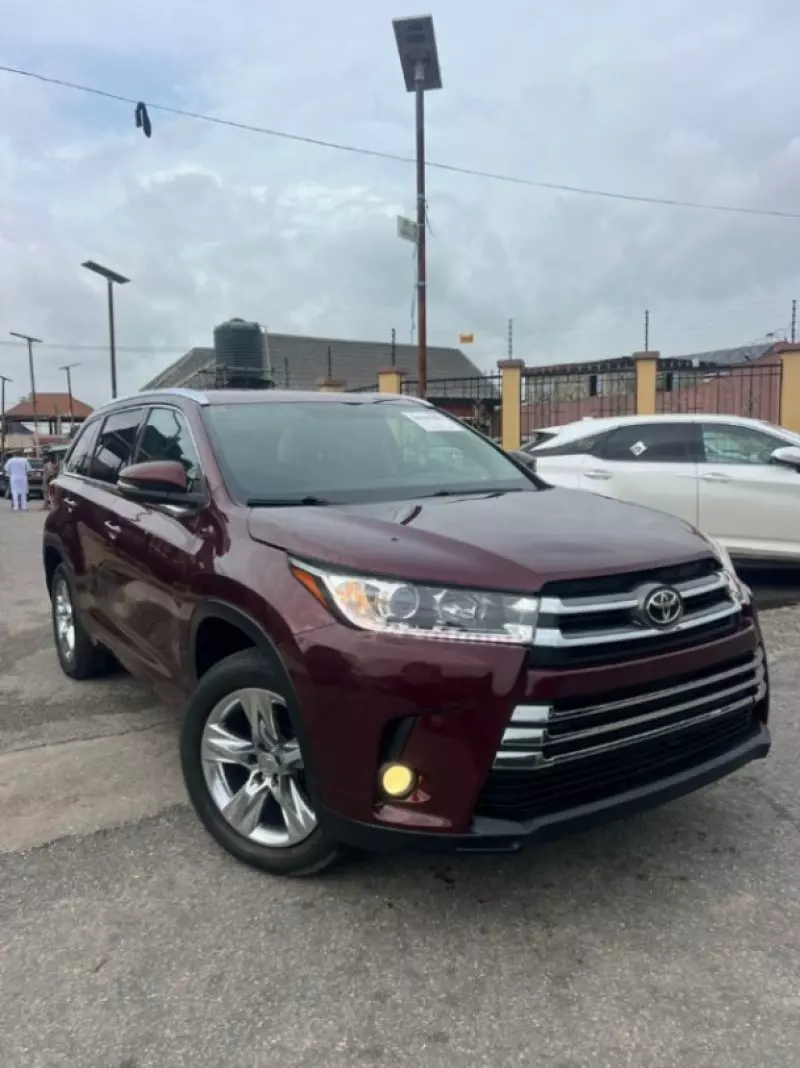 TOYOTA Highlander   - 2015