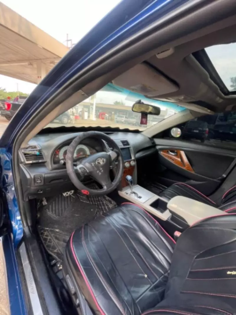 TOYOTA camry   - 2010