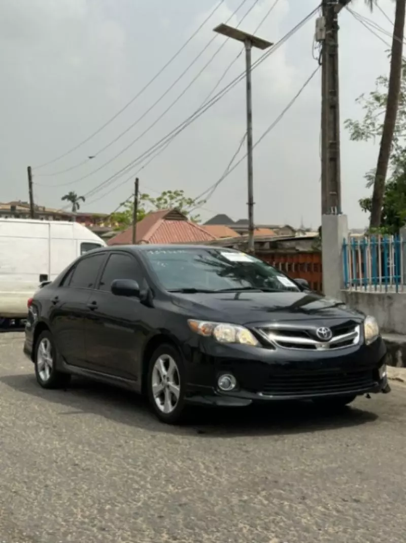 TOYOTA Corolla   - 2011