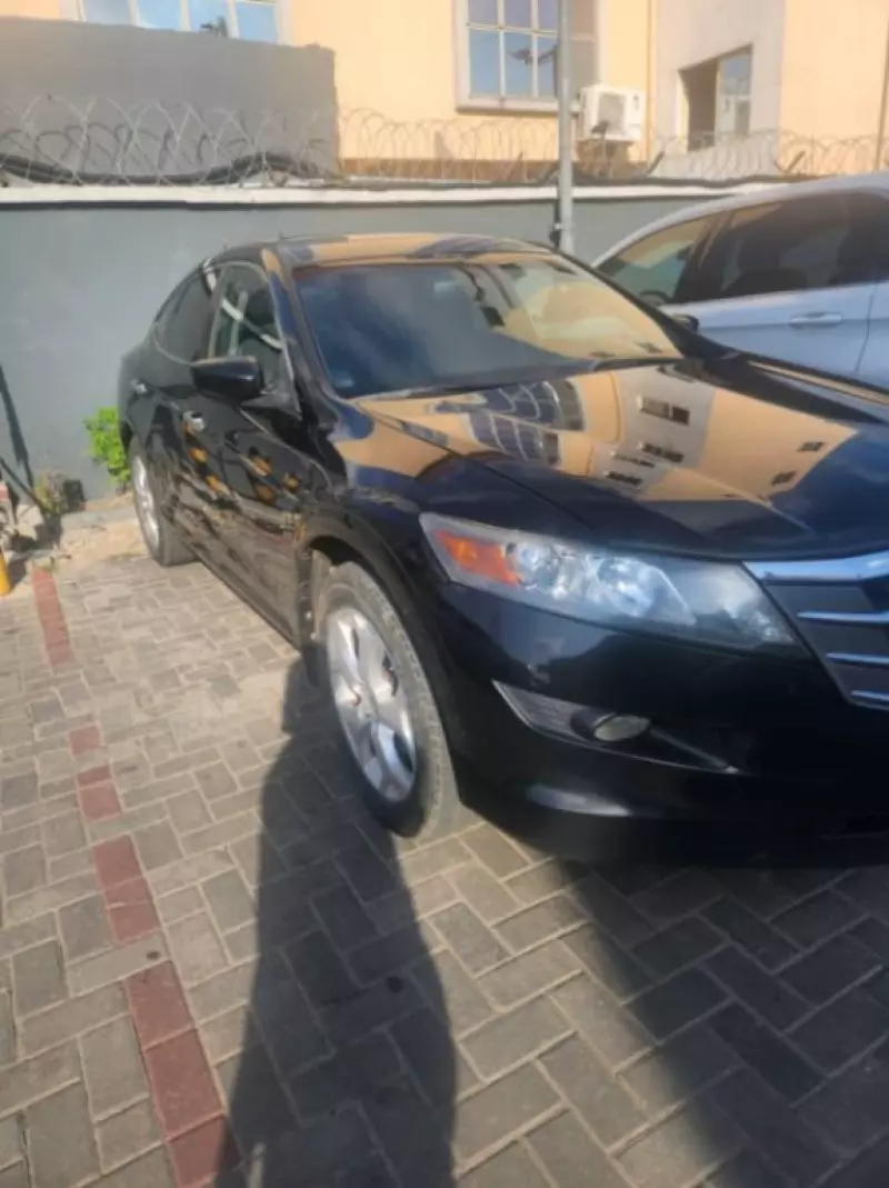 Honda Crosstour   - 2012