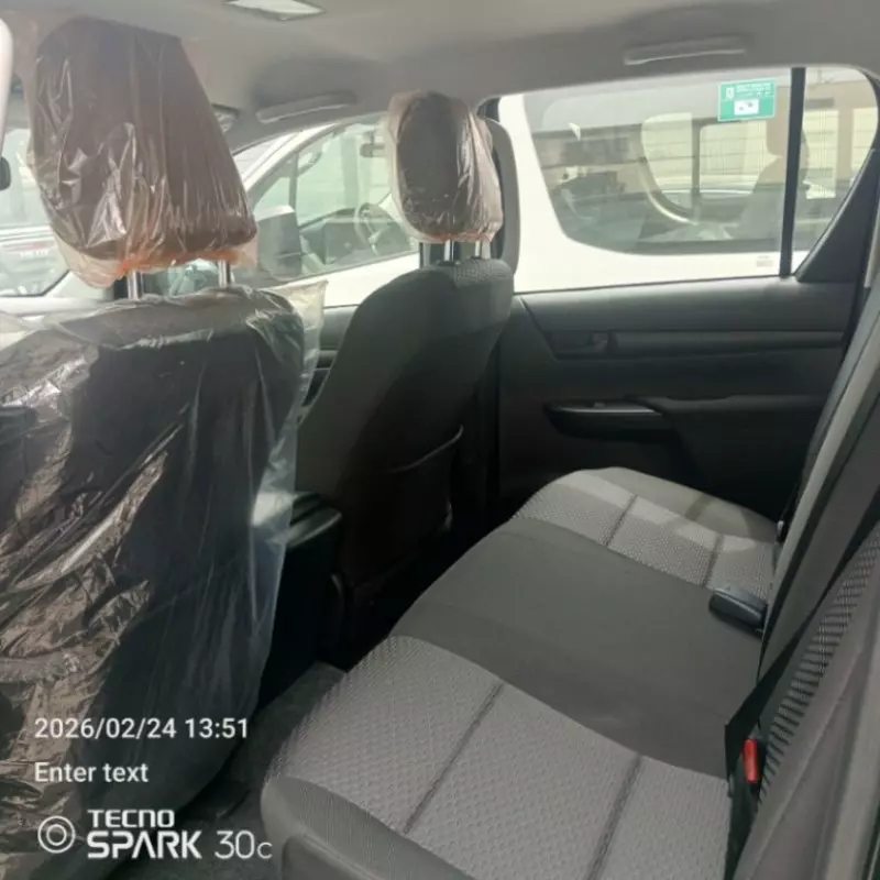 Toyota Hilux   - 2025