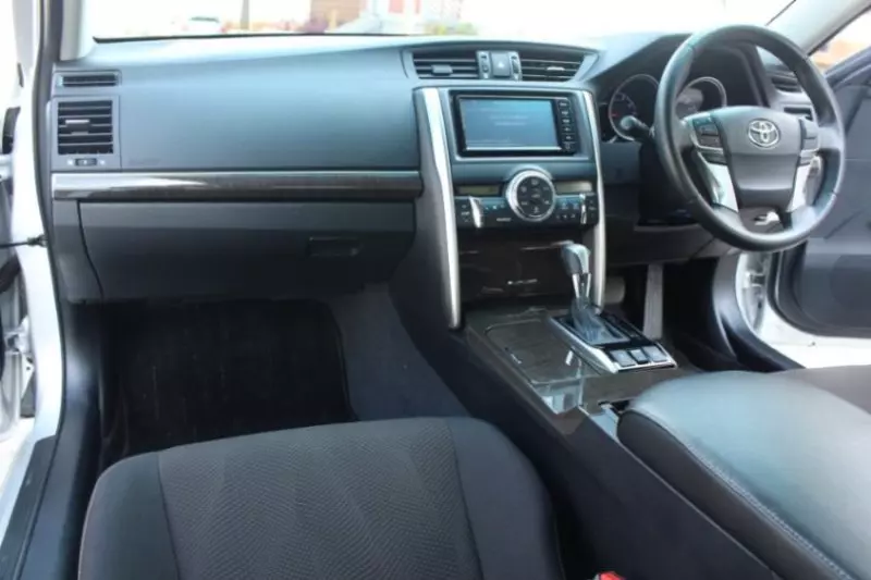 Toyota Mark X   - 2016