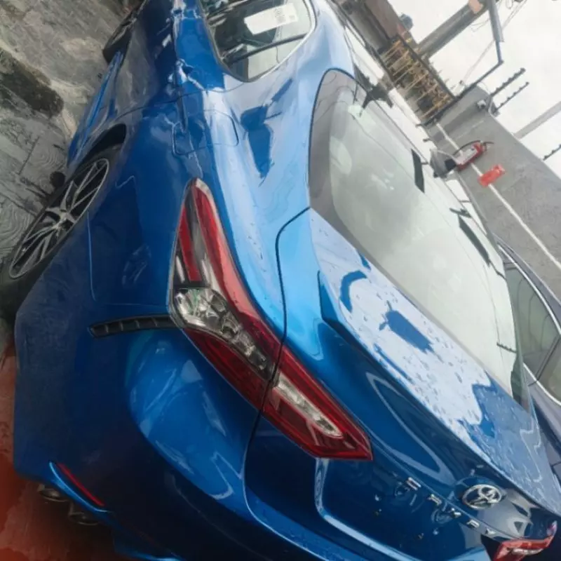 Toyota Camry   - 2018