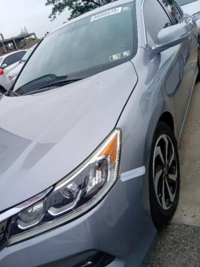 Honda Accord   - 2016