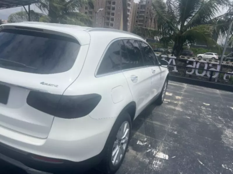 Mercedes-Benz GLC 300   - 2020