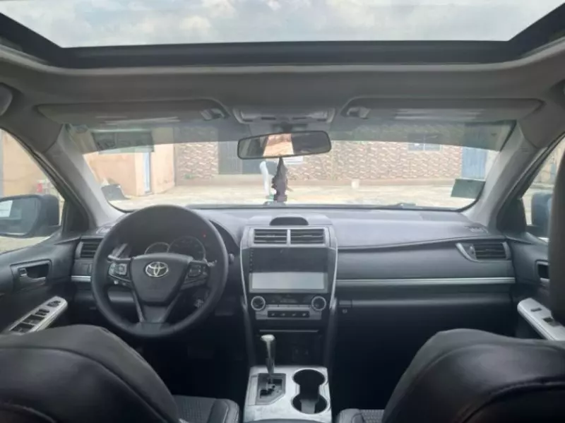 Toyota Camry   - 2014
