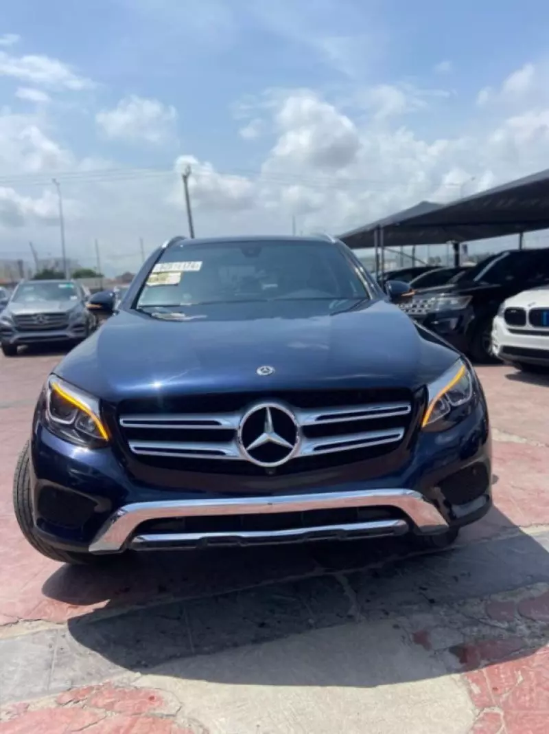 Mercedes-Benz GLC 300   - 2018