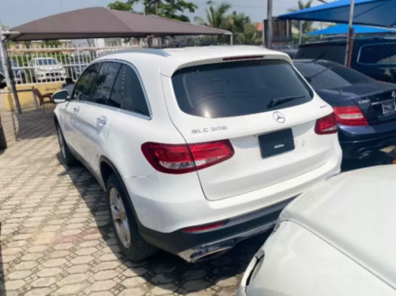 Mercedes-Benz GLC 300   - 2018