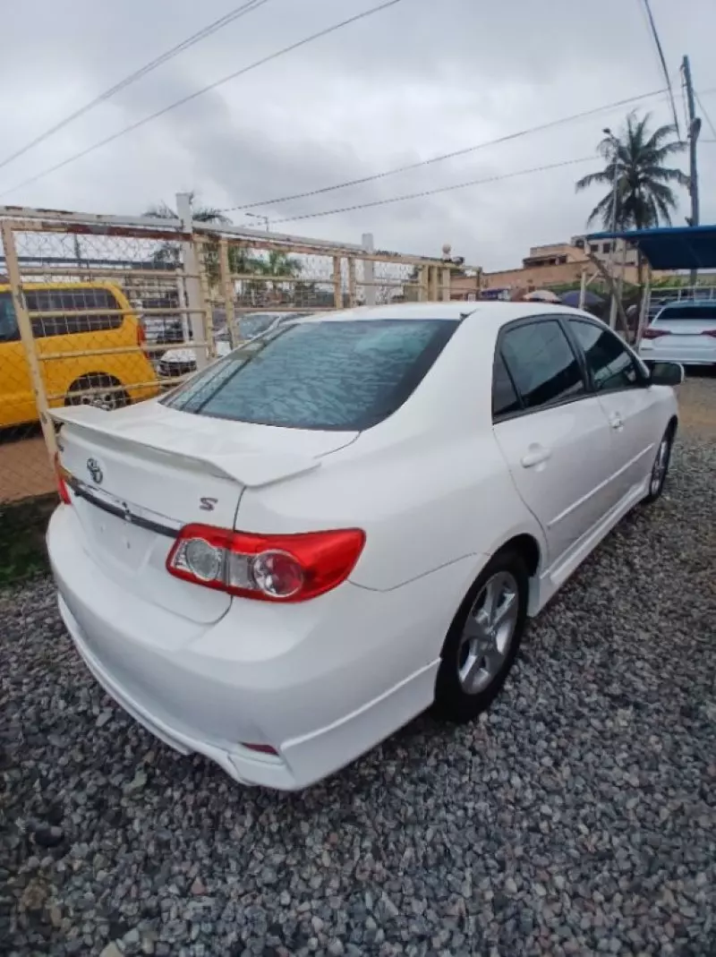 TOYOTA Corolla   - 2013